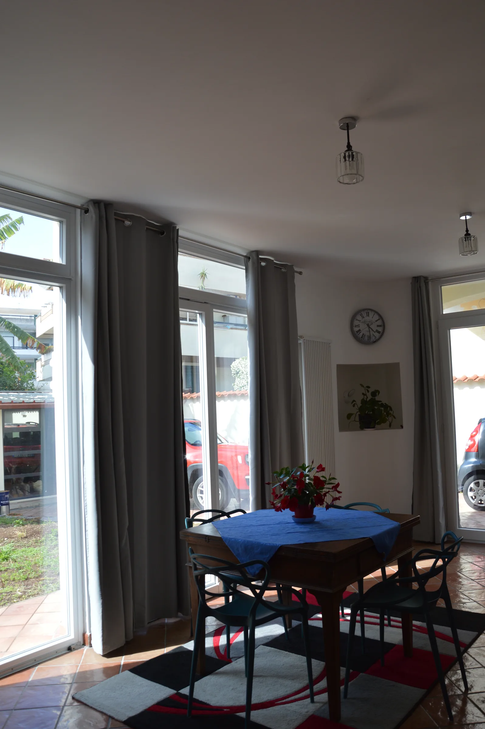 La Zona Living: Luminosità, Spazio e Dettagli d'Atmosfera — foto 2